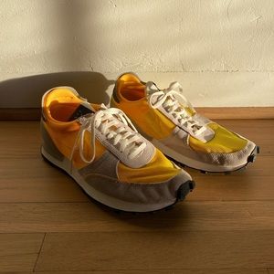 Nike Daybreak Men’s 7.5 - Women’s 9.5 Yellow / Grey Sneaker
